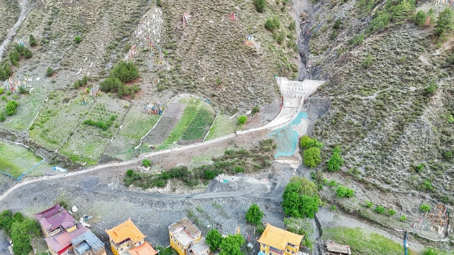 1747900425478615.jpg 2.jpg